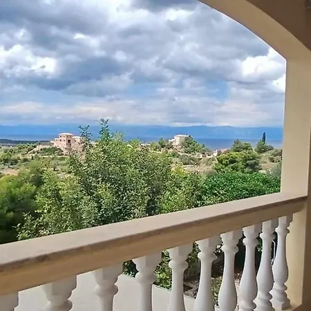 Ella Sea View *