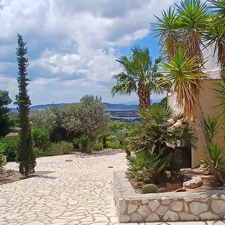 Ella Sea View Holiday home
